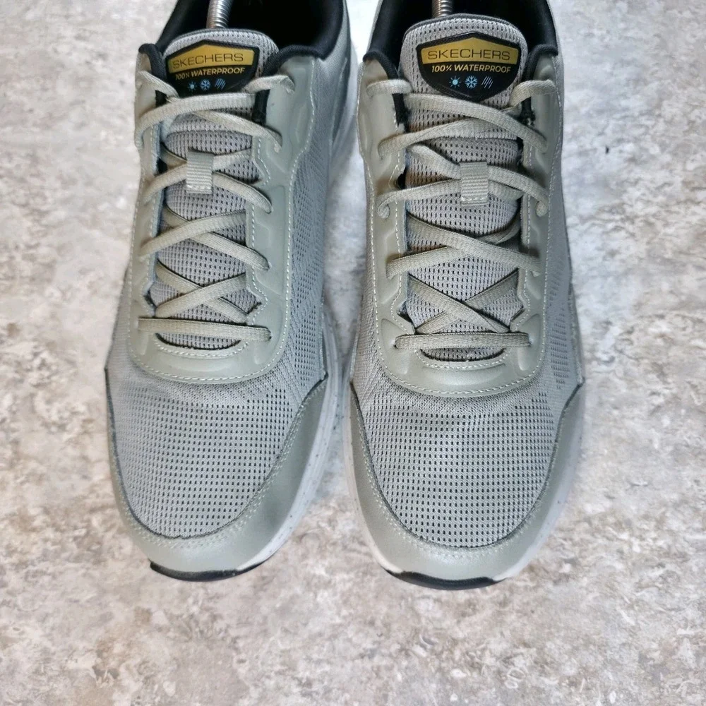 Skechers Men's Vapor Foam 100% Waterproof Sage Running Shoes Size 12 *Worn Once.